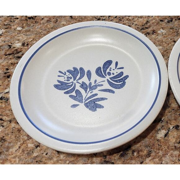 Pfaltzgraff Stoneware "Yorktowne" 6-7/8" Salad/Bread/Dessert Plates (Set Of 2) - Picture 3 of 14